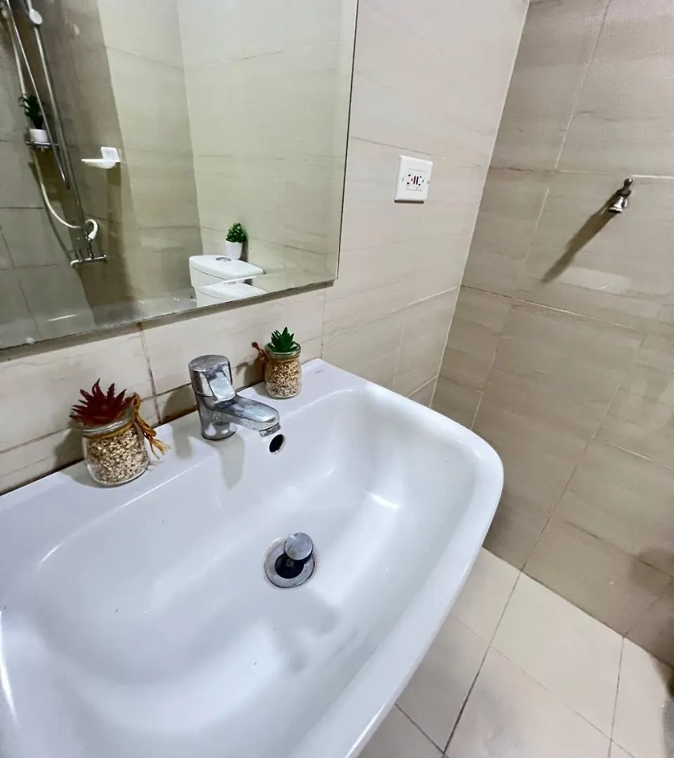 Unistay Shore Residence Amazing Pool View Manila Philippines